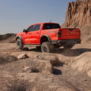 next-gen-ranger-raptor-dynamic-rear.jpeg